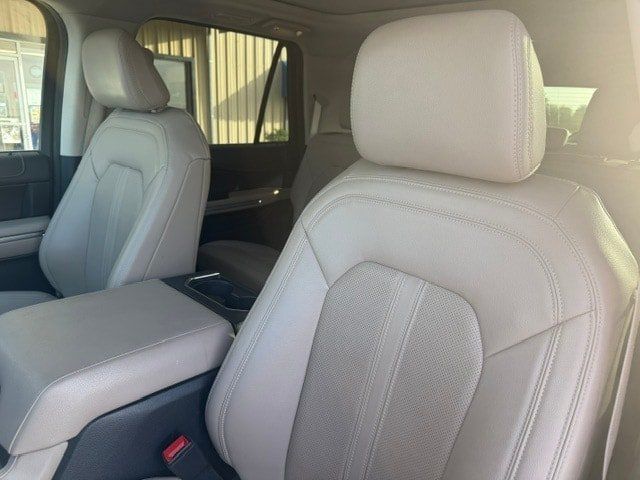 Used 2023 Ford Expedition Max Limited RWD image 11