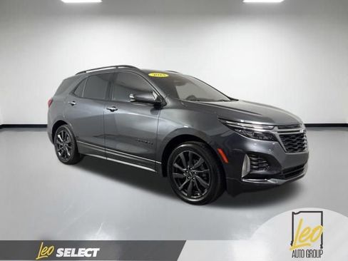 Used 2023 Chevrolet Equinox RS FWD image 9
