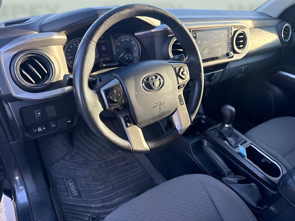 Used 2020 Toyota Tacoma SR5 RWD image 10