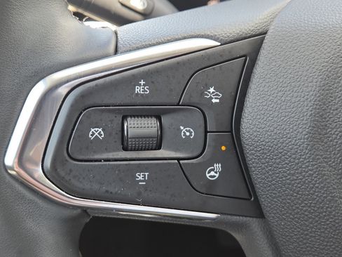 Used 2024 Chevrolet Trax ACTIV FWD image 5