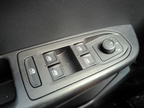 Used 2024 Volkswagen Taos S FWD image 29