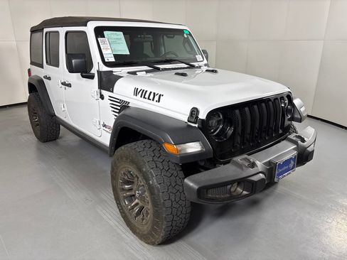 Used 2022 Jeep Wrangler Unlimited Sport AWD/4WD image 2