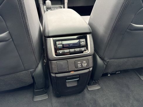 Certified 2023 Subaru Ascent Limited w/ Technology Package image 26
