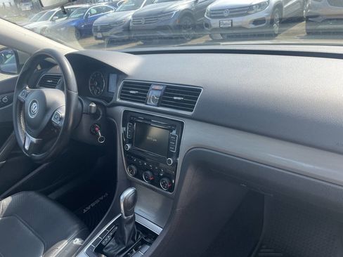 Used 2015 Volkswagen Passat 1.8T SE image 15