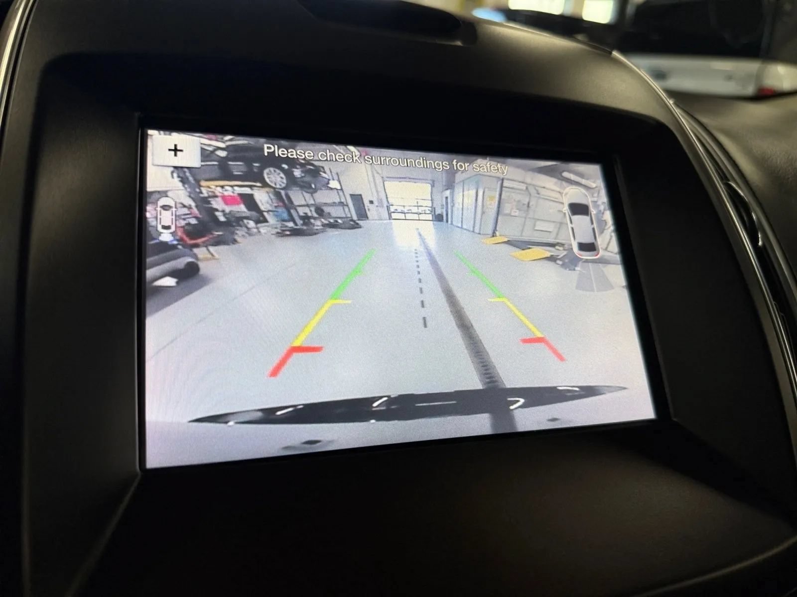 Used 2019 Ford Edge Titanium w/ Equipment Group 301A AWD/4WD image 14