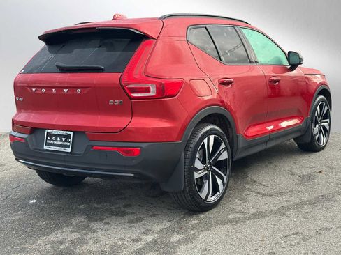 Certified 2024 Volvo XC40 B5 Plus w/ Protection Package Premier image 3