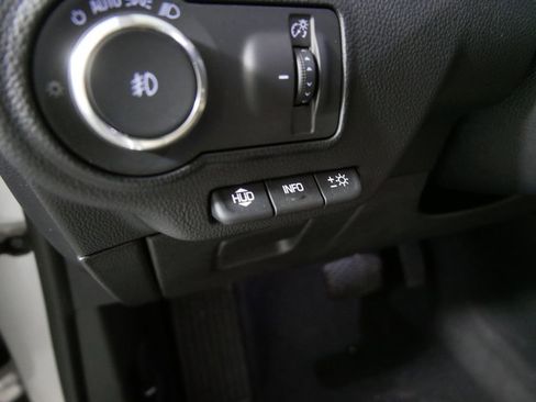 Used 2018 Buick Envision Premium image 17