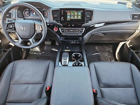 Used 2024 Honda Passport Black Edition image 19