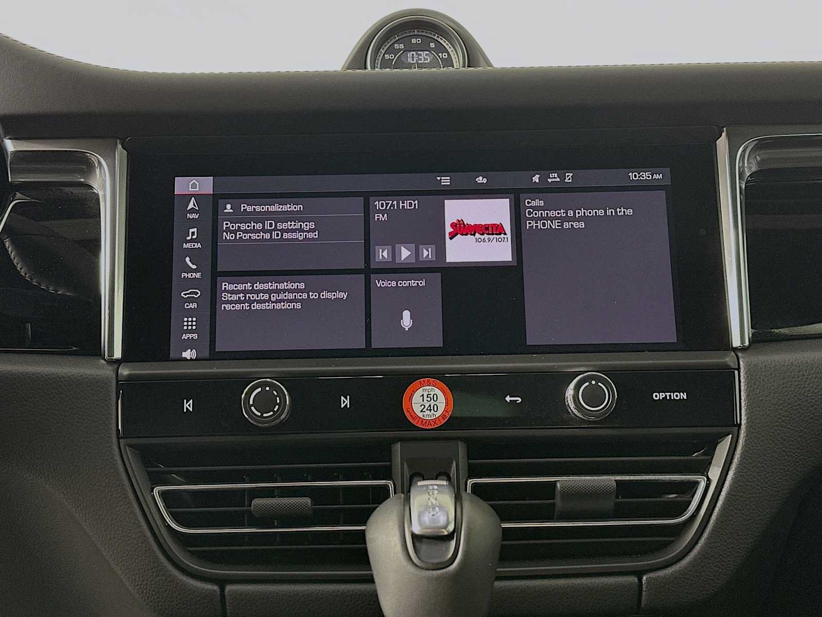 Certified 2026 Porsche Macan AWD/4WD image 17