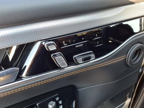 Certified 2023 Jeep Grand Wagoneer Series III AWD/4WD image 7
