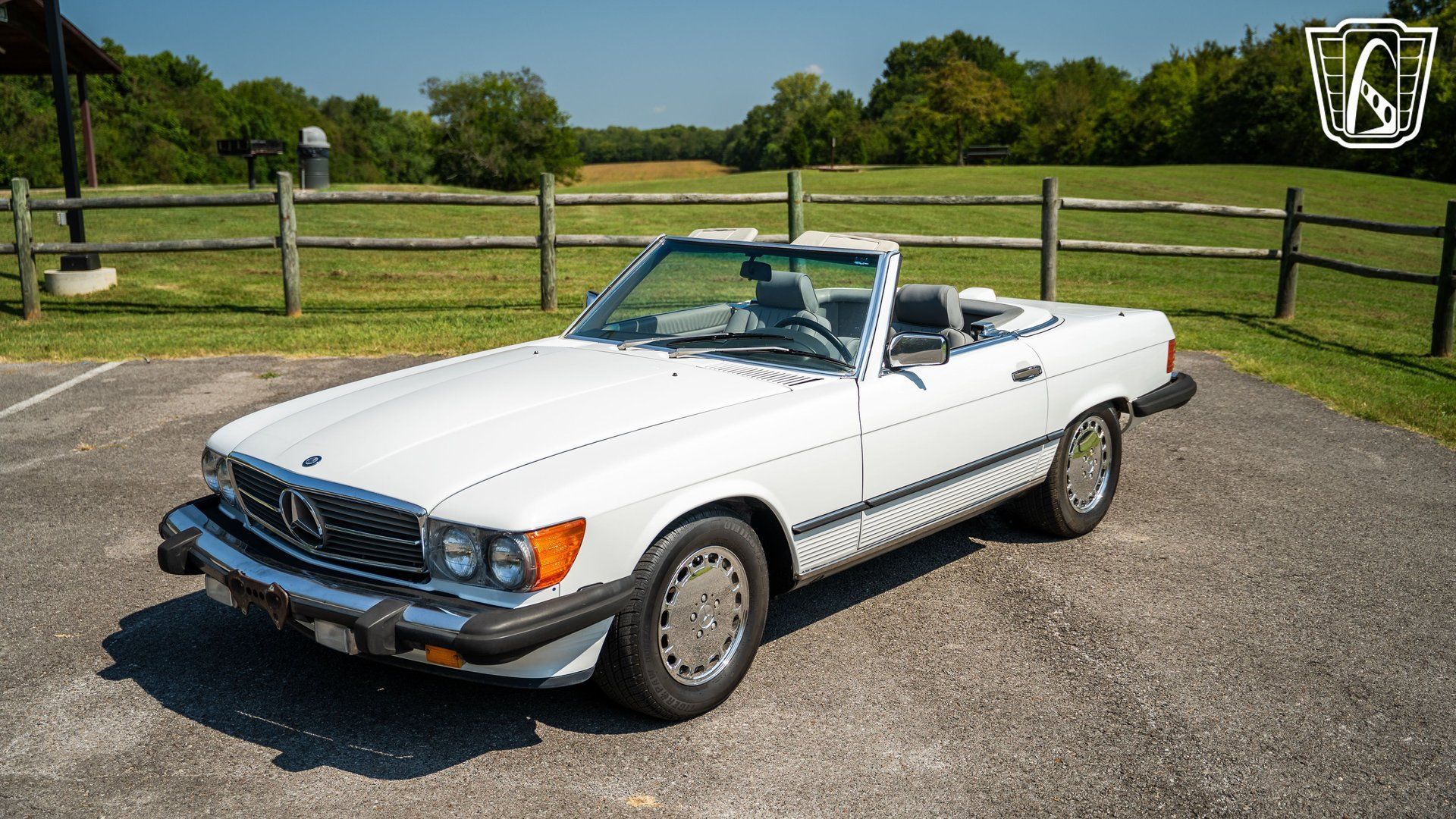Used 1987 Mercedes-Benz 560 SL image 5