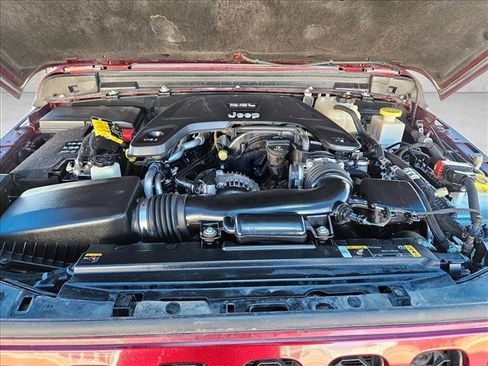 Used 2021 Jeep Gladiator Overland image 24