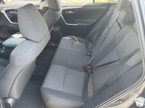 Certified 2019 Toyota RAV4 XLE w/ Convenience Package FWD image 18