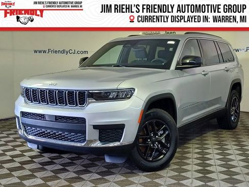 Used 2024 Jeep Grand Cherokee L Laredo image 1