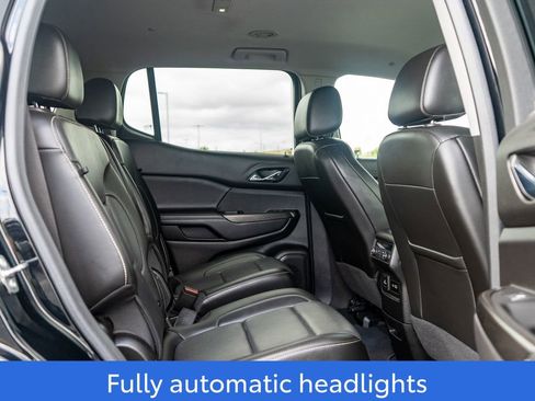 Used 2023 GMC Acadia SLT image 15