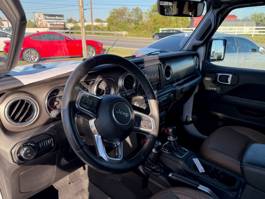 Used 2021 Jeep Gladiator Rubicon AWD/4WD image 11