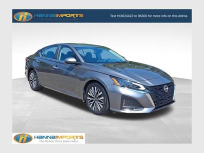 Used 2023 Nissan Altima 2.5 SV