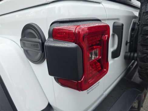 New 2025 Jeep Wrangler Unlimited Rubicon 392 image 34