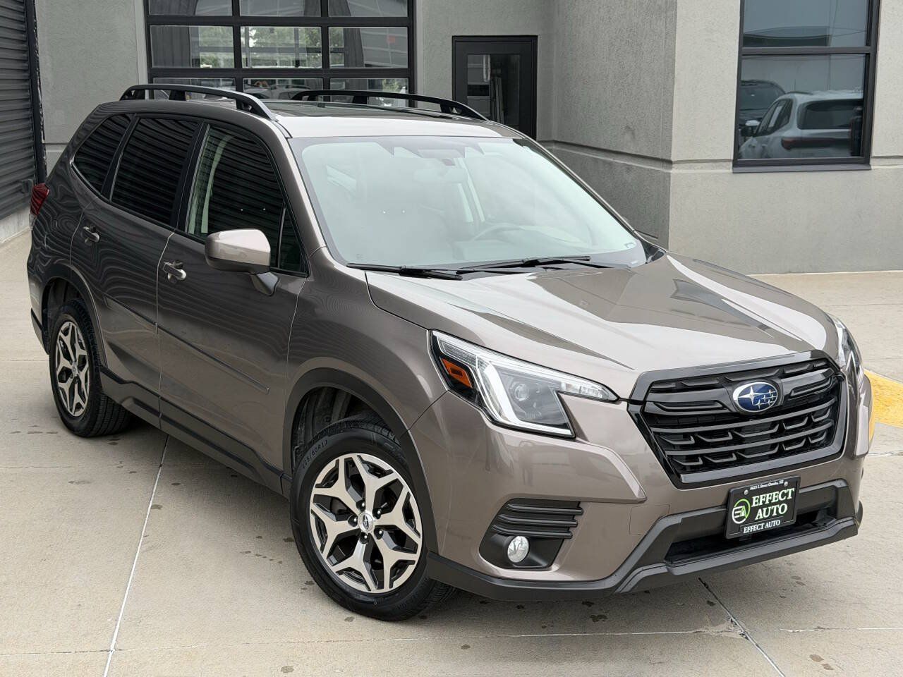 Used 2022 Subaru Forester Premium AWD/4WD image 6