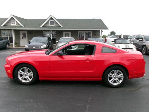 Used 2014 Ford Mustang Coupe image 7