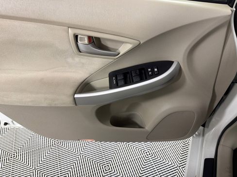 Used 2015 Toyota Prius Two FWD image 11