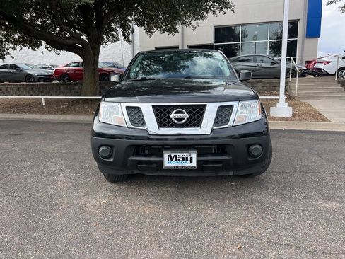 Used 2017 Nissan Frontier S image 2