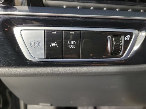 Used 2024 Cadillac Lyriq Luxury RWD image 30