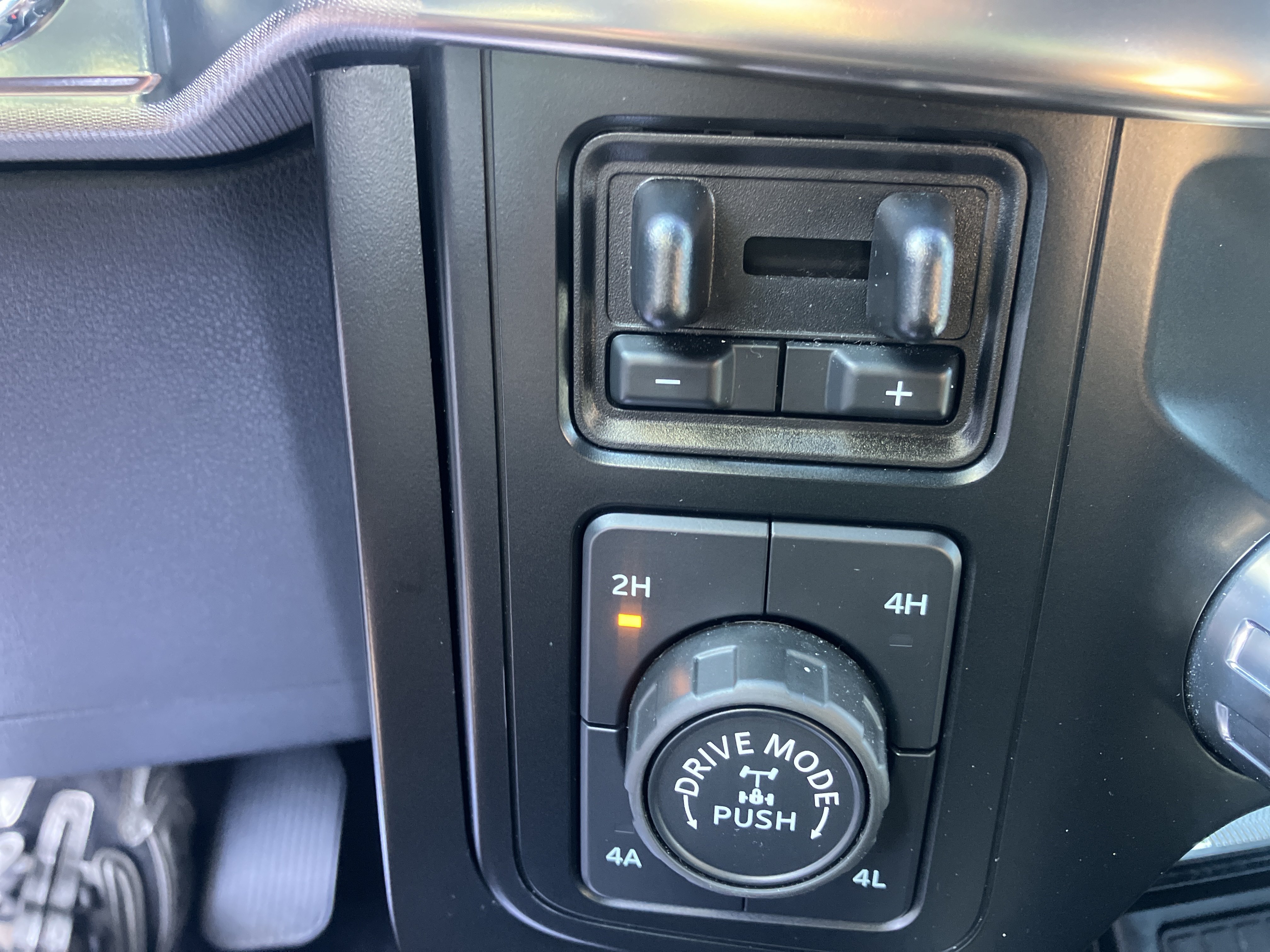 Certified 2023 Ford F150 Raptor AWD/4WD image 28