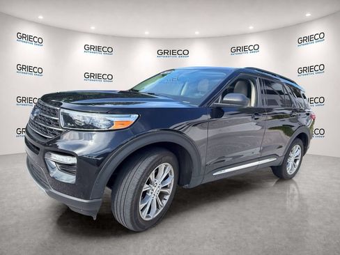 Used 2024 Ford Explorer XLT w/ Equipment Group 202A AWD/4WD image 3