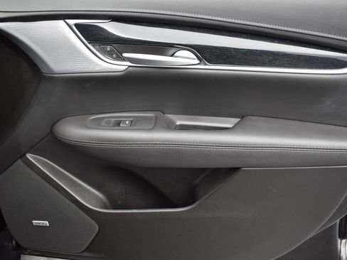 Certified 2025 Cadillac XT5 Premium Luxury image 32