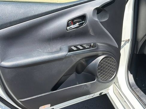 Used 2019 Toyota Prius LE AWD/4WD image 23