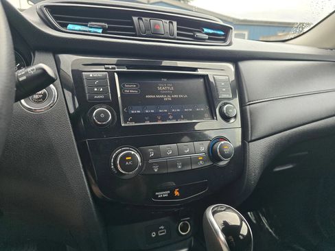 Used 2019 Nissan Rogue SV AWD/4WD image 26