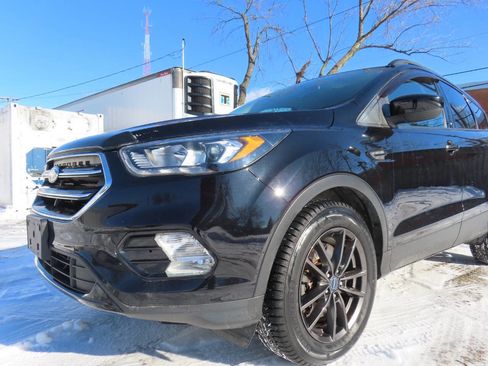 Used 2019 Ford Escape SE image 32