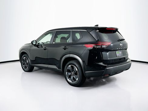 Used 2025 Nissan Rogue SV AWD/4WD image 5
