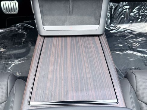 Used 2025 Tesla Model S AWD/4WD image 59