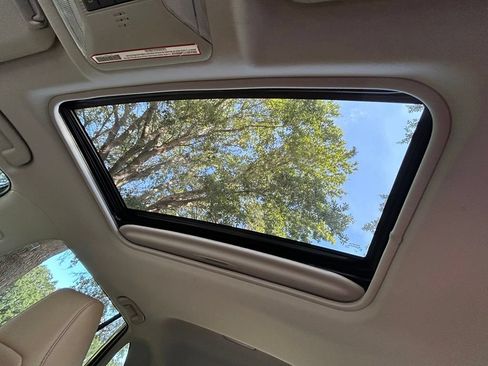 Certified 2022 Toyota RAV4 XLE Premium FWD image 31
