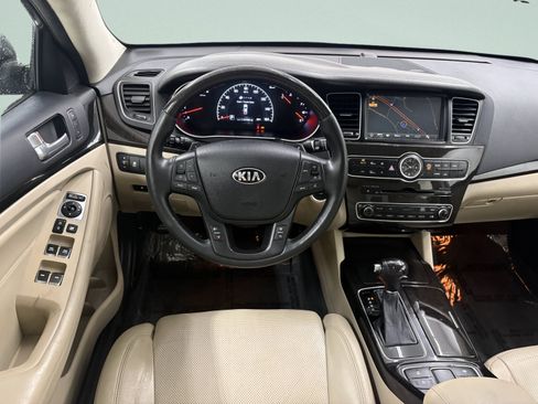 Used 2014 Kia Cadenza Premium w/ Luxury Package FWD image 10