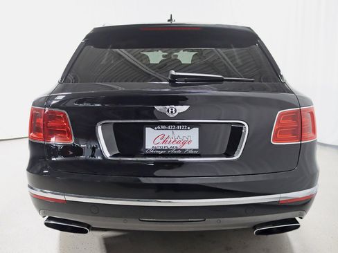 Used 2017 Bentley Bentayga AWD/4WD image 14