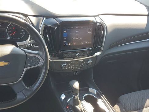 Certified 2021 Chevrolet Traverse LT FWD image 14