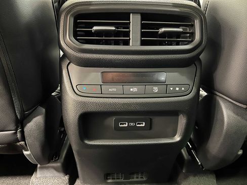 New 2025 Honda Pilot EX-L image 30