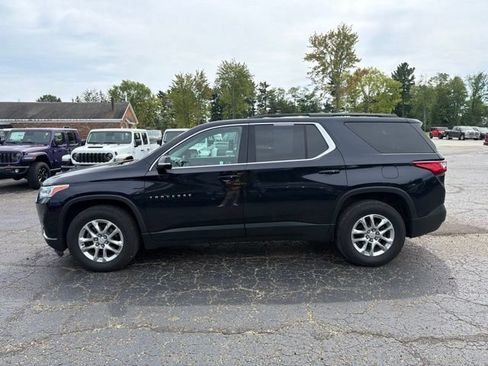Used 2020 Chevrolet Traverse LT w/ Driver Confidence II Package AWD/4WD image 6