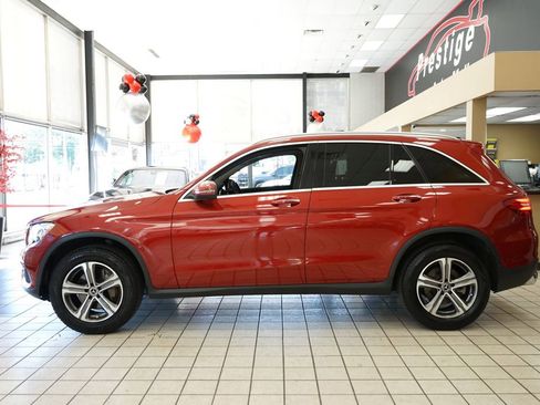 Used 2017 Mercedes-Benz GLC 300 4MATIC image 3