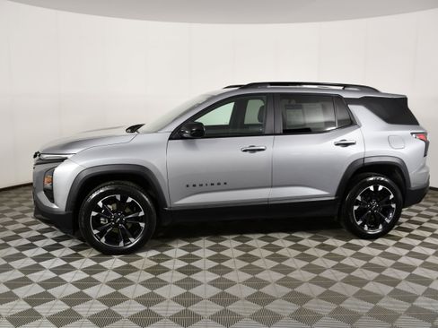 Used 2025 Chevrolet Equinox RS AWD/4WD image 9