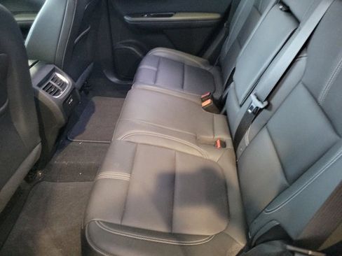 Used 2023 Chevrolet Blazer LT image 28