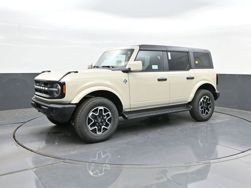 New 2026 Ford Bronco Outer Banks AWD/4WD image 29