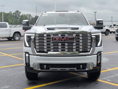 New 2026 GMC Sierra 2500 Denali w/ Denali Reserve Package AWD/4WD image 9
