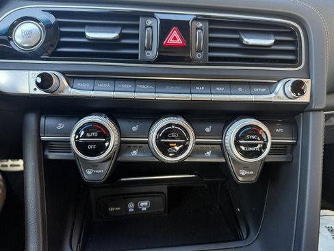 Used 2019 Genesis G70 3.3T Advanced image 25