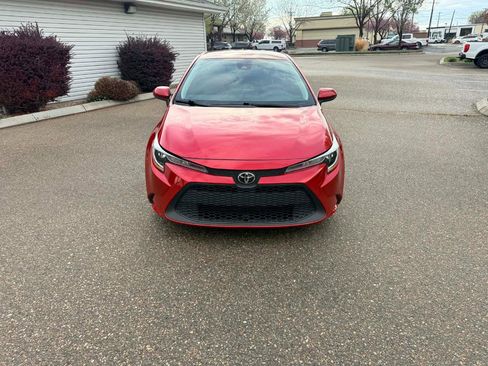 Used 2021 Toyota Corolla LE image 8
