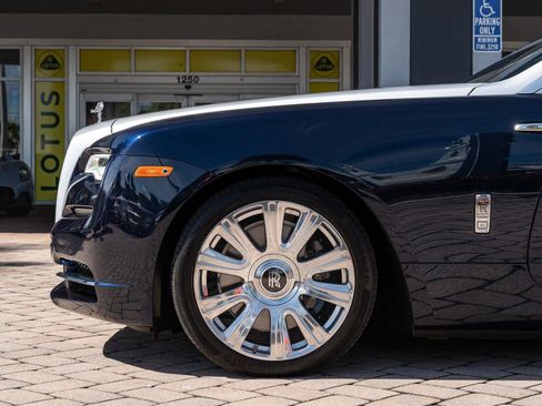 Used 2018 Rolls-Royce Dawn image 9