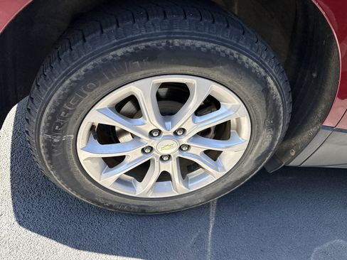 Used 2018 Chevrolet Equinox LT image 11